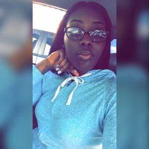 Meet your Posher, Elexis